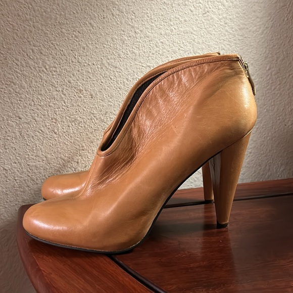 Vince Camuto Bootie Sz 9.5B - Picture 2 of 7